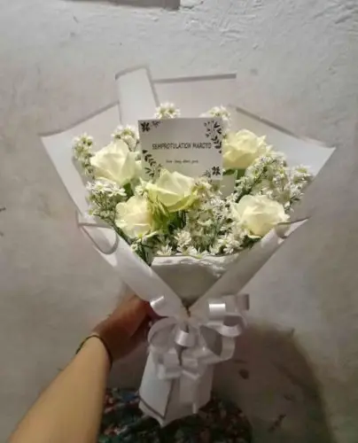 Buket Bunga Wisuda Murah di Rumah Duka Palangkaraya